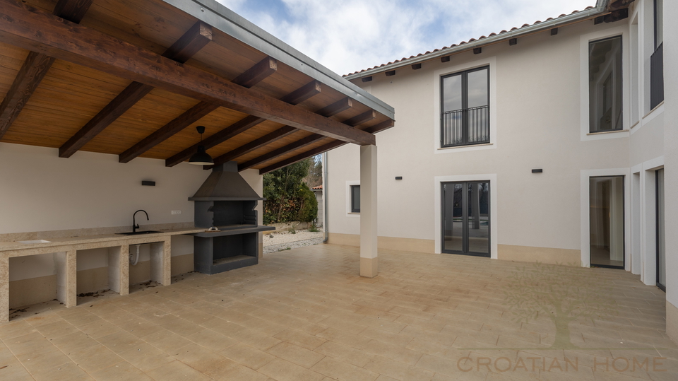RUHIGE DORFLAGE&comma; MODERNE ARCHTEKTUR  UND MEDITERRANES WOHNGEF&Uuml;HL - VILLA NUR 5 MINUTEN VON POREC
