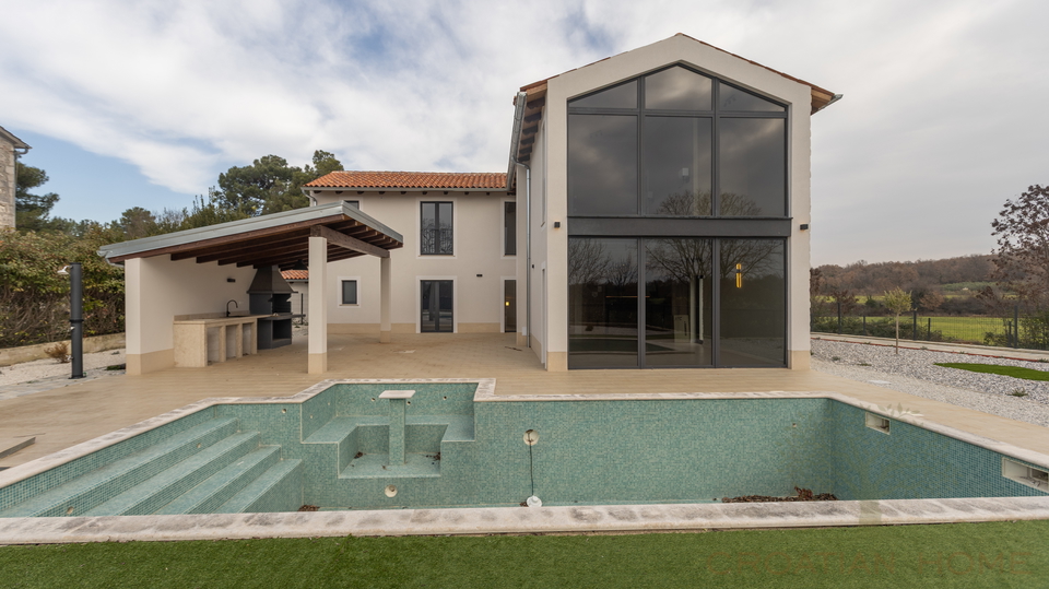 RUHIGE DORFLAGE&comma; MODERNE ARCHTEKTUR  UND MEDITERRANES WOHNGEF&Uuml;HL - VILLA NUR 5 MINUTEN VON POREC