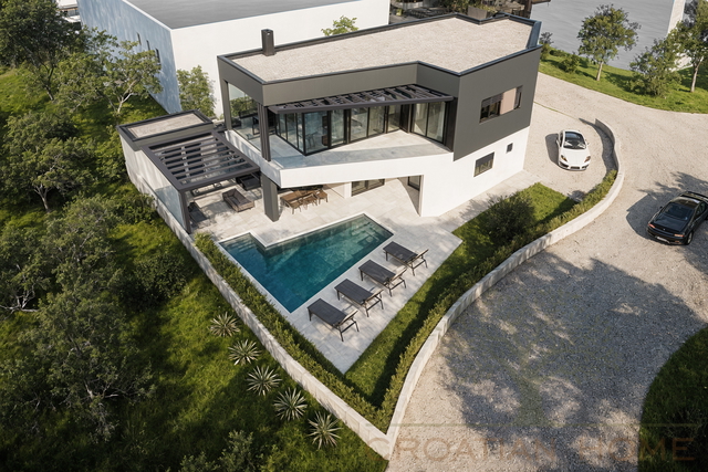 EXCLUISVE DESIGNVILLA MIT GARAGE, MEERBLICK UND BLICK AUF NATIONALPARK BRIJUNI