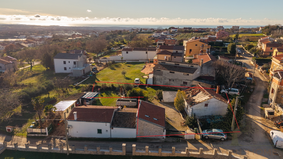 Attraktives Bauprojekt im Ortszentrum &ndash; Zwei neue Steinvillen mit Meerblick
