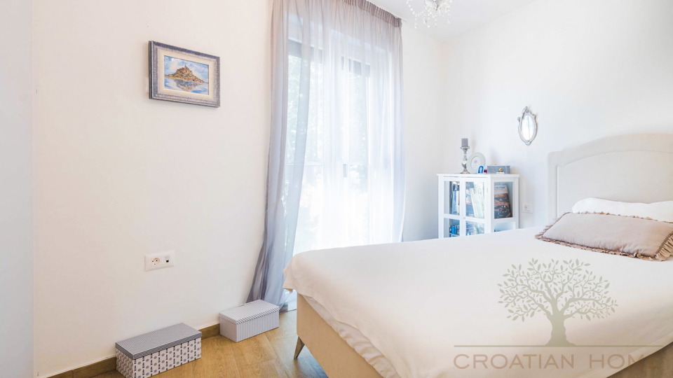 WOHNUNG MIT 3 SCHLAFZIMMERN UND MEERBLICK - GARTEN MITNUZUNG