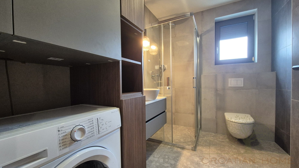 WOHNUNG MIT 3 SCHLAFZIMMER&comma; POOL UND GARTEN