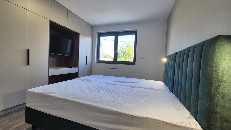 WOHNUNG MIT 3 SCHLAFZIMMER&comma; POOL UND GARTEN