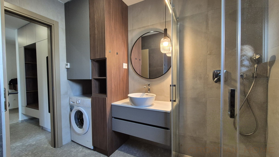 WOHNUNG MIT 3 SCHLAFZIMMER&comma; POOL UND GARTEN