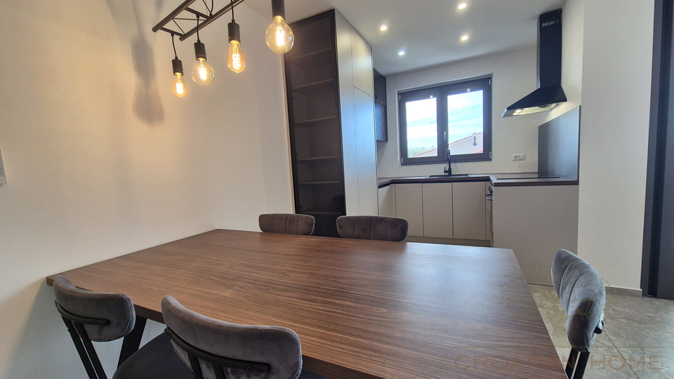 WOHNUNG MIT 3 SCHLAFZIMMER&comma; POOL UND GARTEN