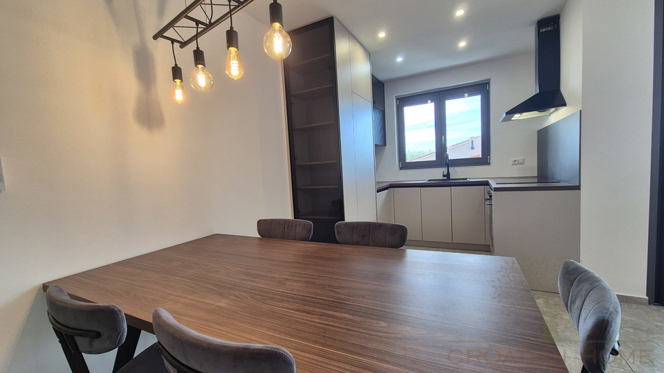 WOHNUNG MIT 3 SCHLAFZIMMER&comma; POOL UND GARTEN