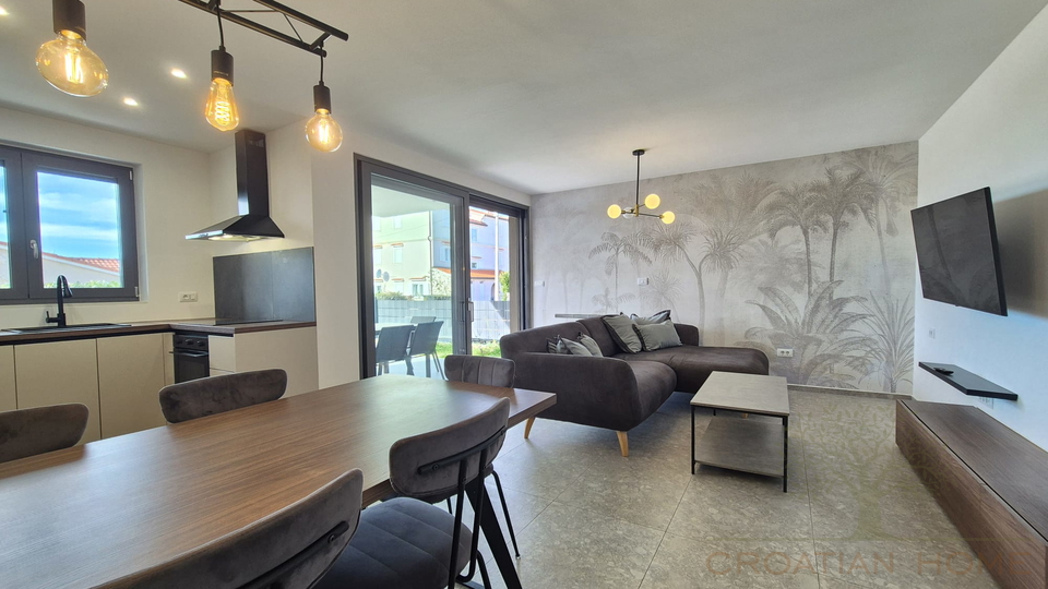 WOHNUNG MIT 3 SCHLAFZIMMER&comma; POOL UND GARTEN