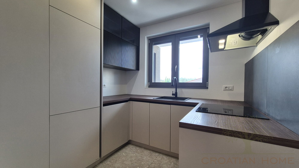 WOHNUNG MIT 3 SCHLAFZIMMER&comma; POOL UND GARTEN