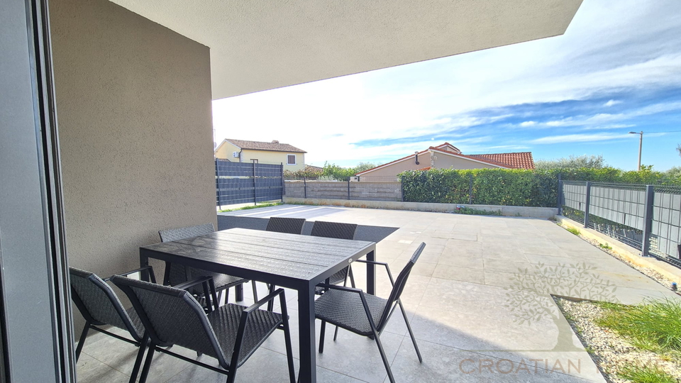 WOHNUNG MIT 3 SCHLAFZIMMER&comma; POOL UND GARTEN