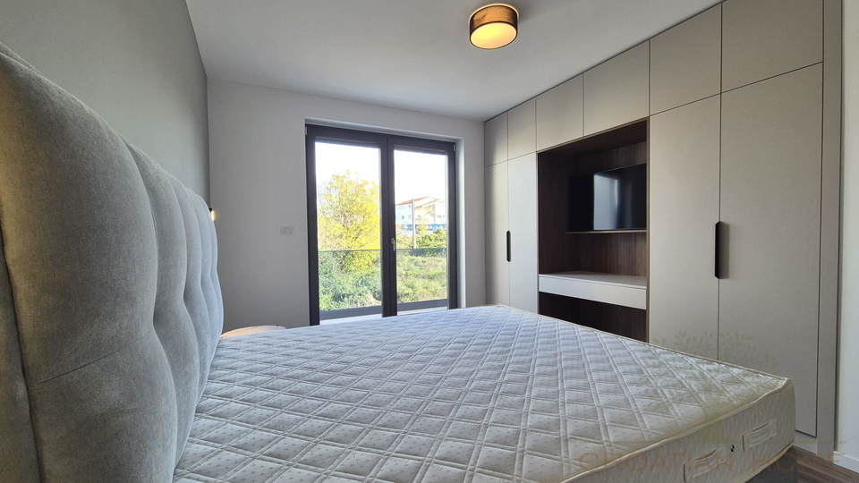 WOHNUNG MIT 3 SCHLAFZIMMER&comma; POOL UND GARTEN