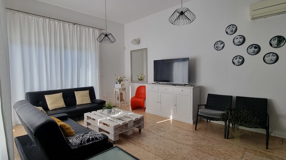 BUNGALLOW MIT POOL NUR 4 KM VON POREC KOMPLETT AUSGESTATTET