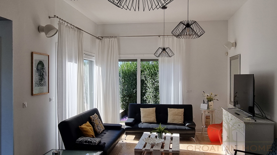 BUNGALLOW MIT POOL NUR 4 KM VON POREC KOMPLETT AUSGESTATTET