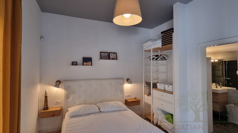 BUNGALLOW MIT POOL NUR 4 KM VON POREC KOMPLETT AUSGESTATTET