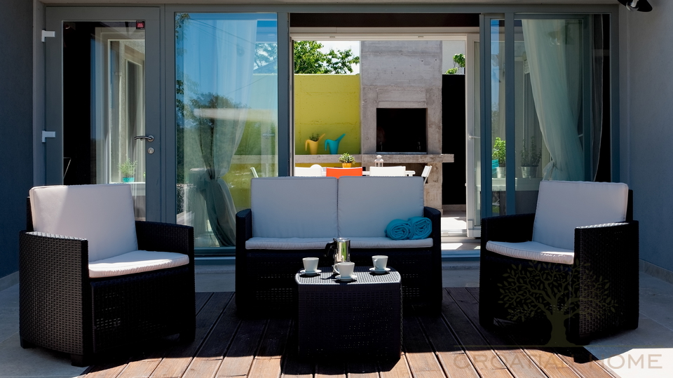 BUNGALLOW MIT POOL NUR 4 KM VON POREC KOMPLETT AUSGESTATTET