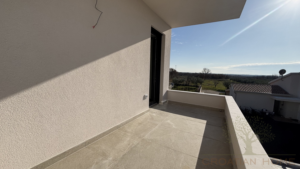 MODERNE HOCHWERTIGE VILLA MIT POOL UND MEERBLICK