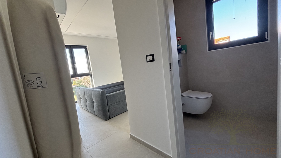 MODERNE HOCHWERTIGE VILLA MIT POOL UND MEERBLICK