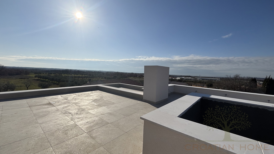 MODERNE HOCHWERTIGE VILLA MIT POOL UND MEERBLICK