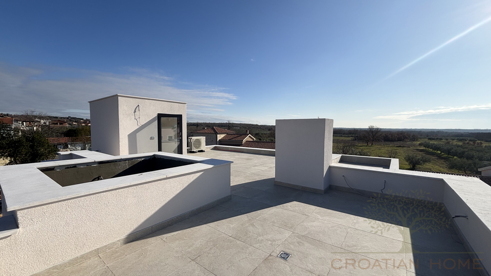 MODERNE HOCHWERTIGE VILLA MIT POOL UND MEERBLICK
