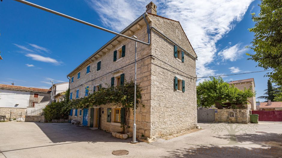 Authentisches Steinanwesen in Istrien &ndash; zwei H&auml;user&comma; Pool und mediterranes Lebensgef&uuml;hl