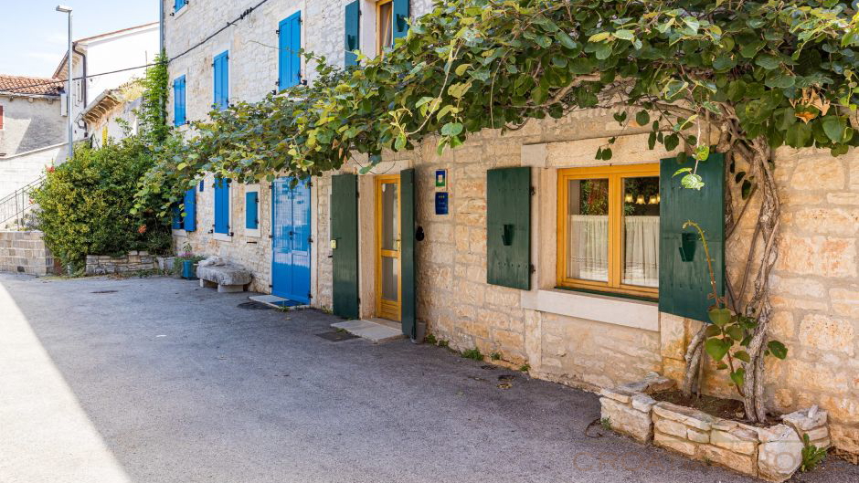 Authentisches Steinanwesen in Istrien &ndash; zwei H&auml;user&comma; Pool und mediterranes Lebensgef&uuml;hl