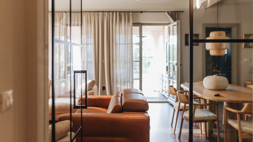 Premium-Villa nahe Pore&ccaron; &plus; 5&period;500 m&sup2; Zusatzgrundst&uuml;ck f&uuml;r Sport & Freizeit &lpar;beantragte Umwidmung&rpar;
