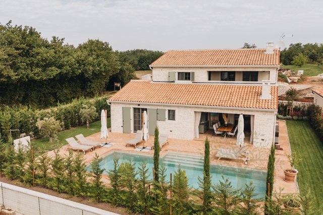 Premium-Villa nahe Poreč + 5.500 m² Zusatzgrundstück für Sport & Freizeit (beantragte Umwidmung)