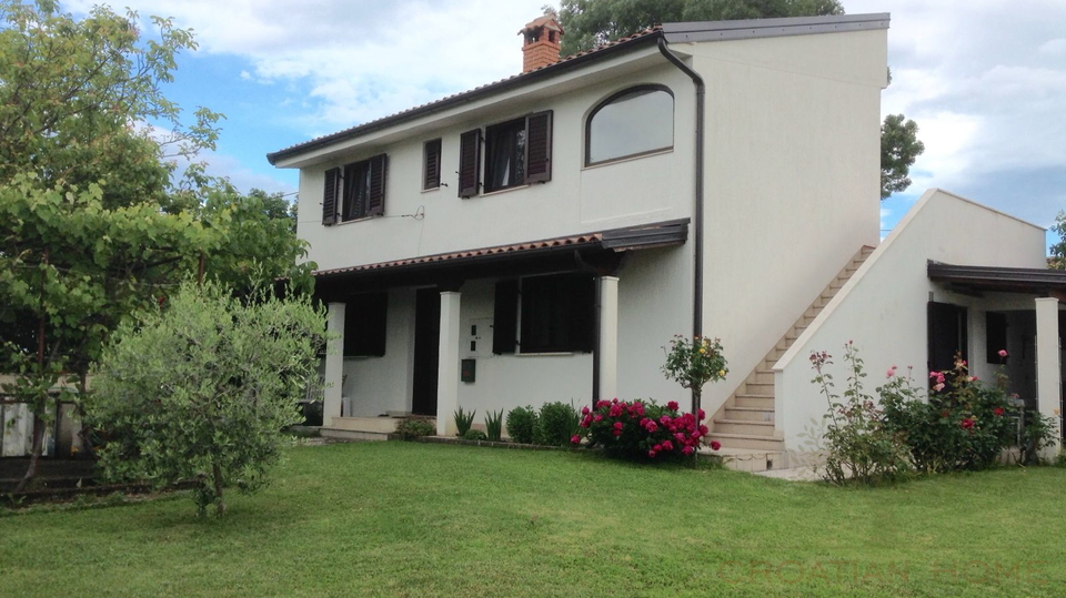 ISTRIEN&comma; SOVINJAK&comma; HAUS MIT SCH&Ouml;NEM GARTEN UND HERRLICHER AUSSICHT