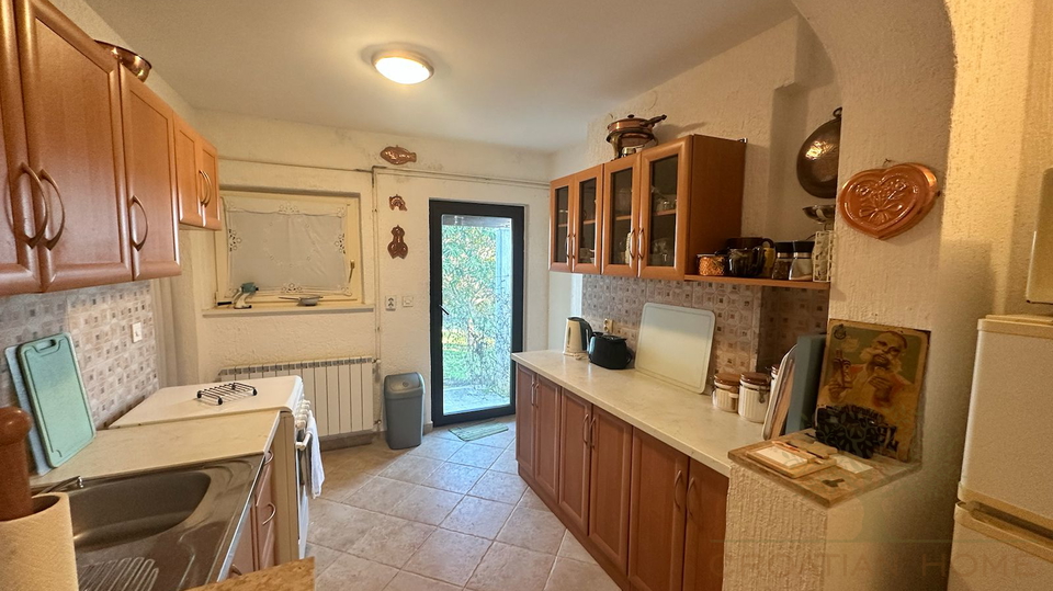 ISTRIEN&comma; SOVINJAK&comma; HAUS MIT SCH&Ouml;NEM GARTEN UND HERRLICHER AUSSICHT