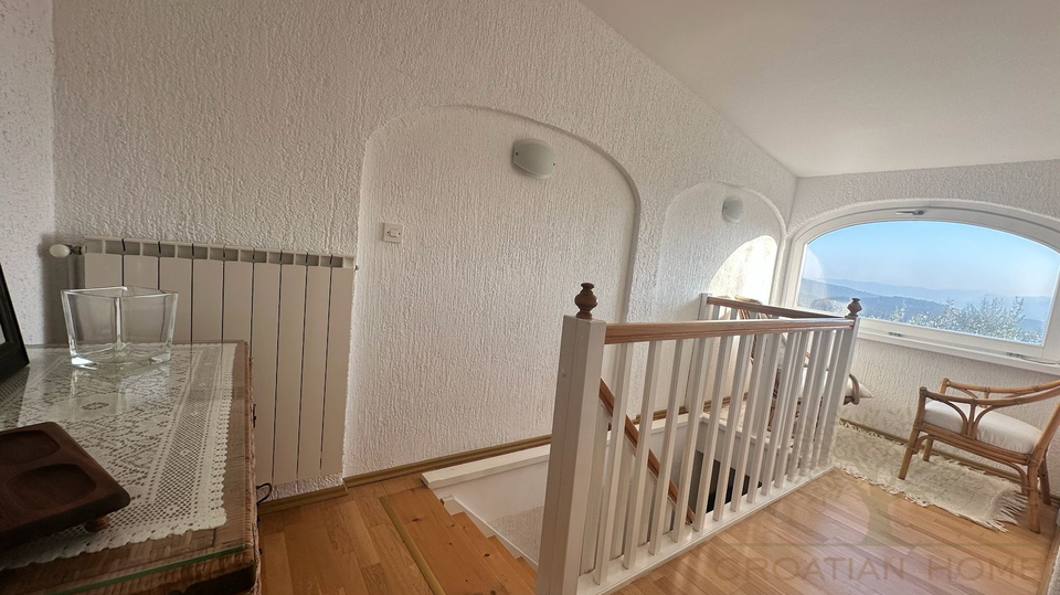 ISTRIEN&comma; SOVINJAK&comma; HAUS MIT SCH&Ouml;NEM GARTEN UND HERRLICHER AUSSICHT