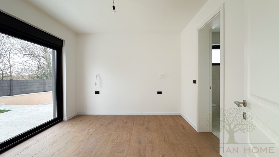 ZEITLOSES DESIGN TRIFT TOP LOCATION