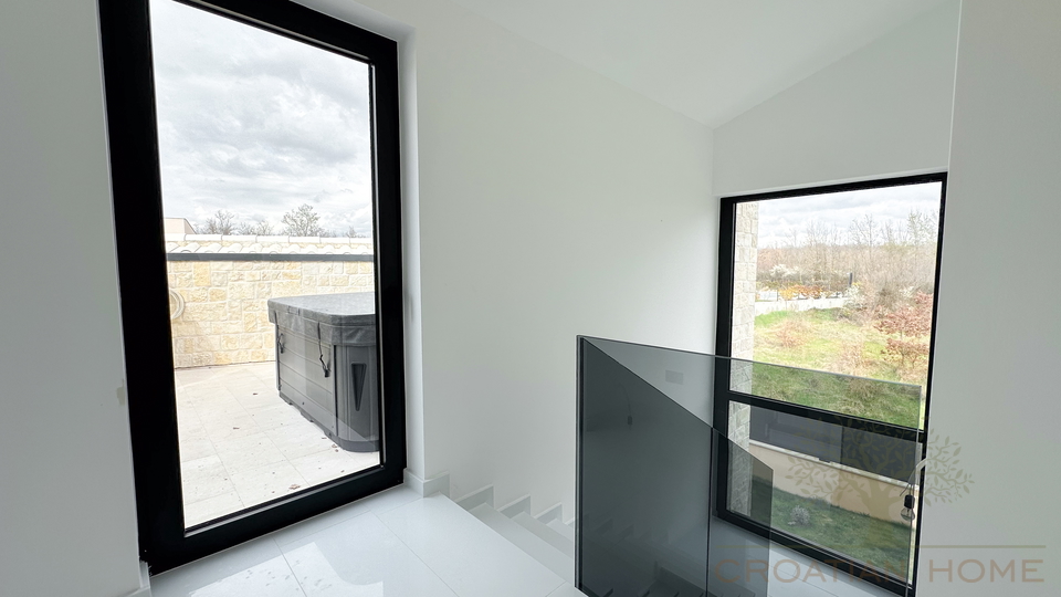 ZEITLOSES DESIGN TRIFT TOP LOCATION