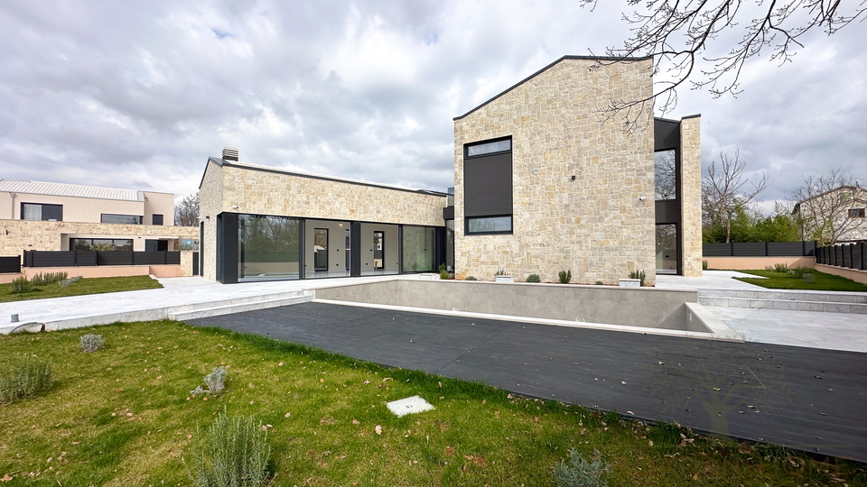 ZEITLOSES DESIGN TRIFT TOP LOCATION