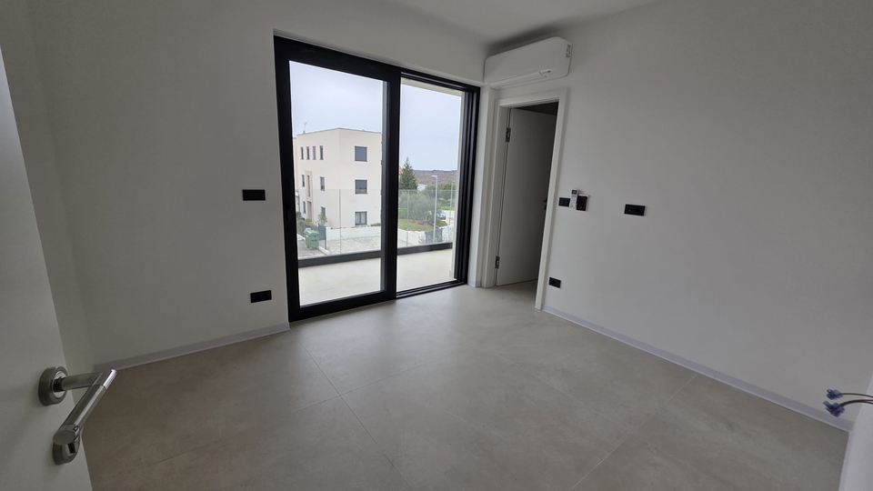 Modernes Endreihenhaus mit Meerblick&comma; Garten und Jacuzzi &ndash; nur 700 m vom Meer entfernt