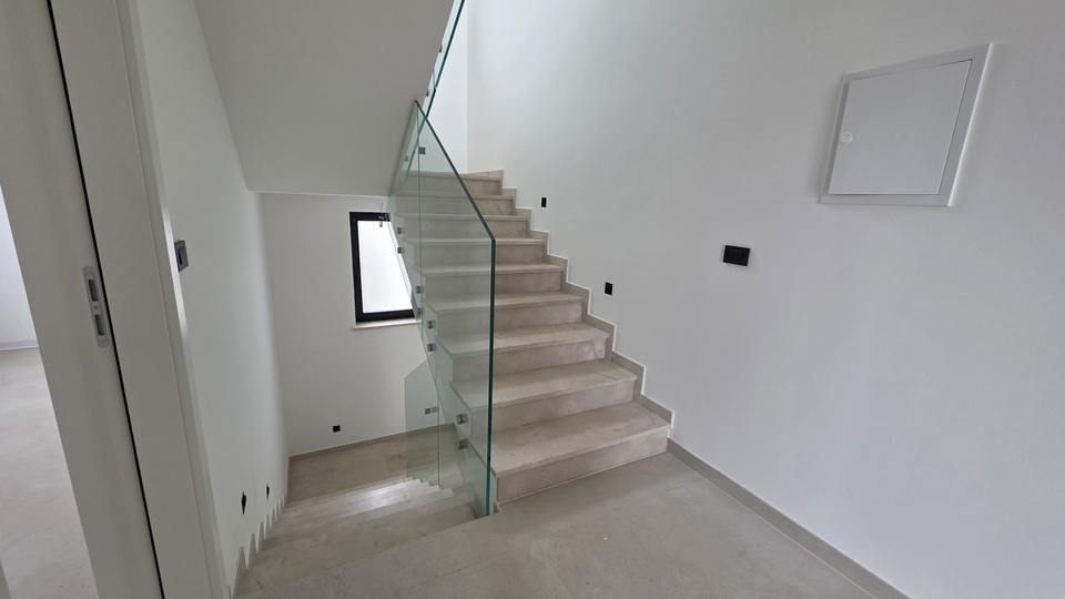 Modernes Endreihenhaus mit Meerblick&comma; Garten und Jacuzzi &ndash; nur 700 m vom Meer entfernt