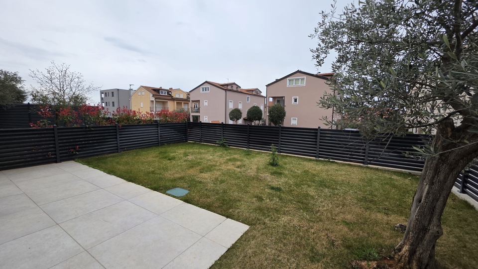 Modernes Endreihenhaus mit Meerblick&comma; Garten und Jacuzzi &ndash; nur 700 m vom Meer entfernt