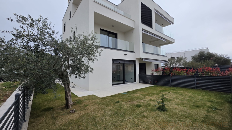 Modernes Endreihenhaus mit Meerblick&comma; Garten und Jacuzzi &ndash; nur 700 m vom Meer entfernt