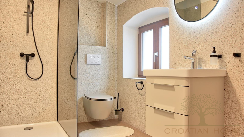 House&comma; 108 m2&comma; For Sale&comma; Pore&ccaron;