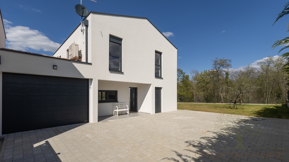 Modernes Haus in ruhiger Lage &ndash; nur 4 km von Pore&ccaron; entfernt - Meerblick&excl;