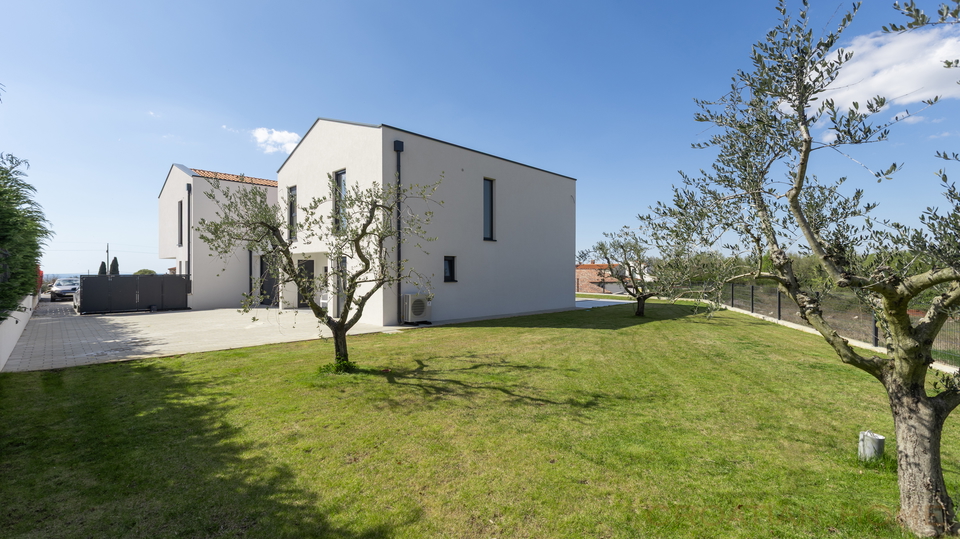 Modernes Haus in ruhiger Lage &ndash; nur 4 km von Pore&ccaron; entfernt - Meerblick&excl;