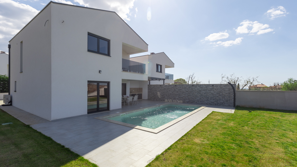 Modernes Haus in ruhiger Lage &ndash; nur 4 km von Pore&ccaron; entfernt - Meerblick&excl;