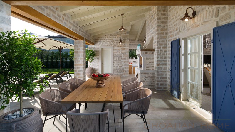 TRAUMHAFTE STEINVILLA MIT POOL KOMPLETT AUSGESTATTET UND M&Ouml;BLIERT IN RUHIGER LAGE