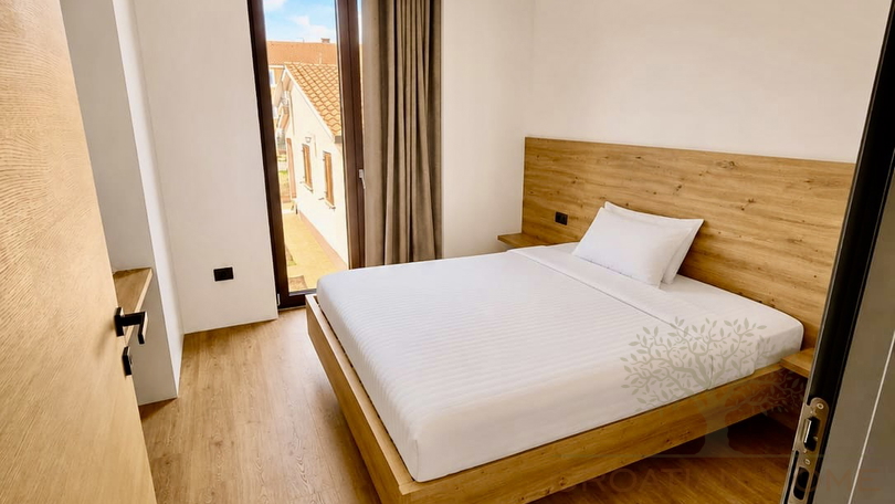 NEUBAU VILLA MIT POOL NUR 1500 M VOM MEER