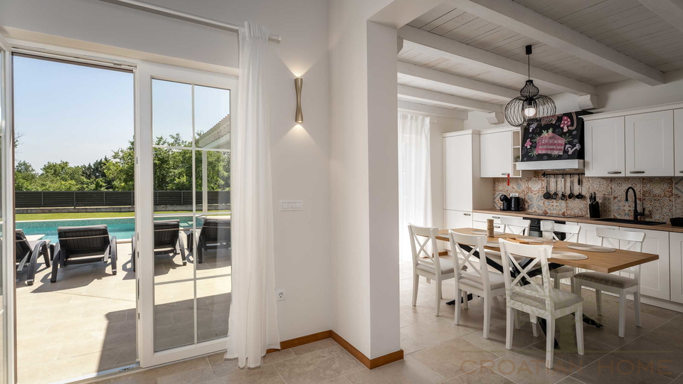 Mediterranes Traumhaus mit Meerblick &ndash; nur 5 Autominuten von Pore&ccaron; entfernt