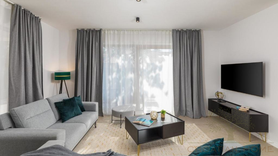 Eleganter Neubau Bungalow mit Pool - Ruhe&comma; Privatsph&auml;re und ganzj&auml;hriger Wohnkomfort
