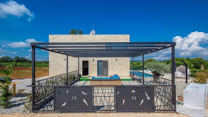 Villa mit Pool und viel Privatsphare - keine Nachbarrn
