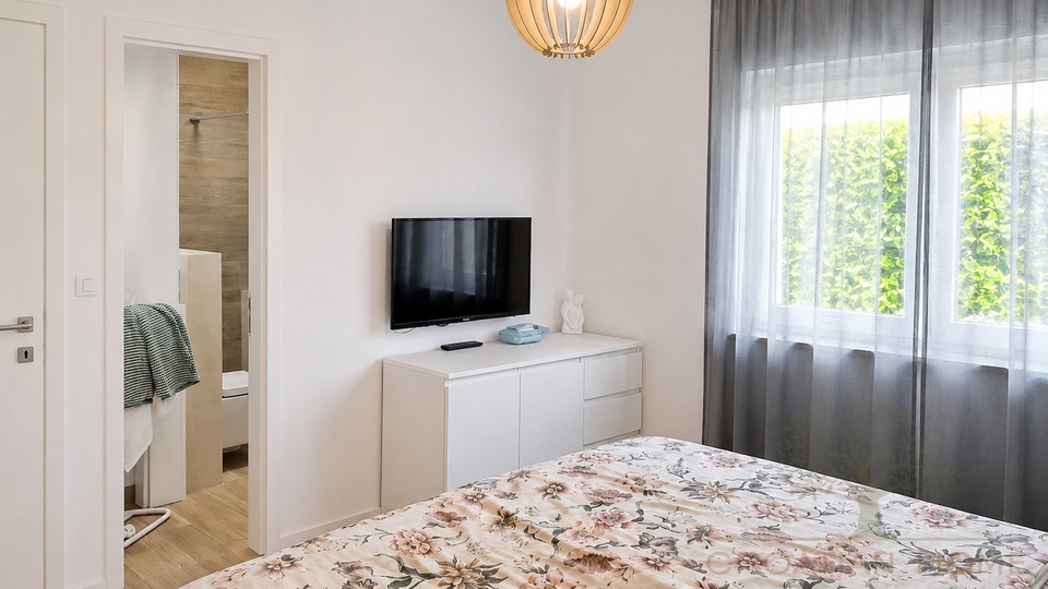 Haus mit Pool und Meerblick nur 5 km vom Meer bei Porec