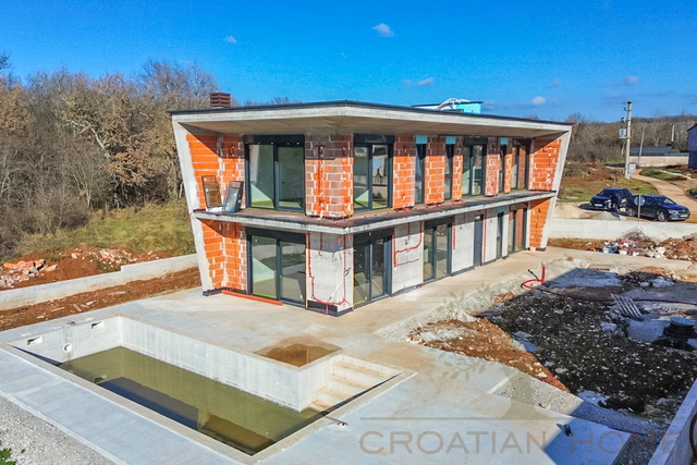 EXCLUSIVE MODERNE VILLA IN RUHIGER LAGE BEI POREČ