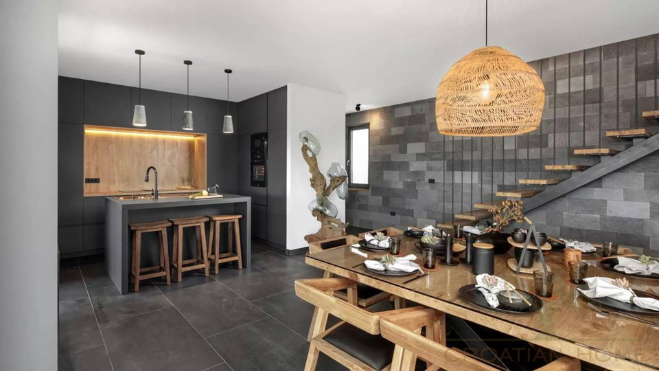 Voll ausgestattete Top Villa in begehrter Gegend von Istrien&excl;