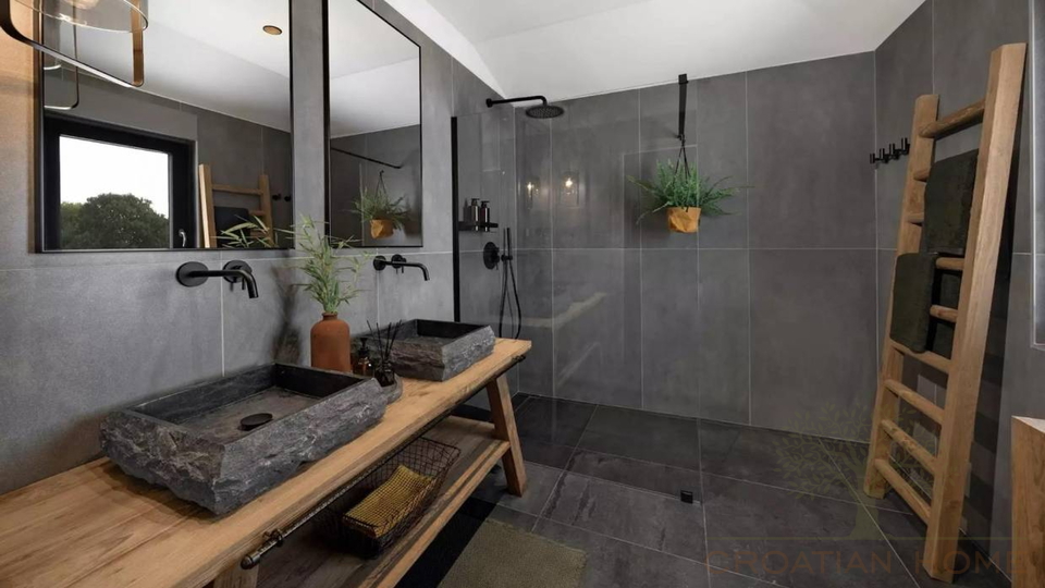 Voll ausgestattete Top Villa in begehrter Gegend von Istrien&excl;