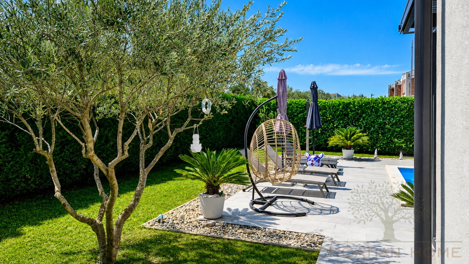 Haus mit Pool und Meerblick nur 5 km vom Meer bei Porec